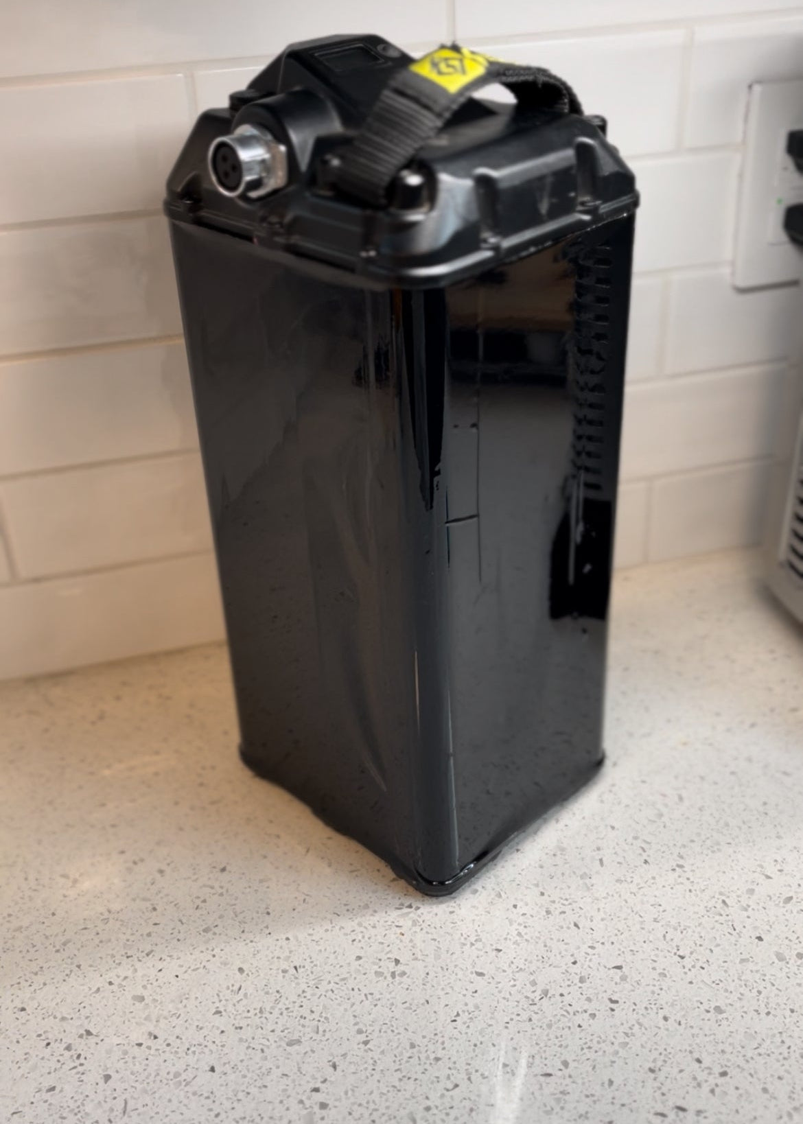 "Invisible" Gloss Black Surron Battery Wrap